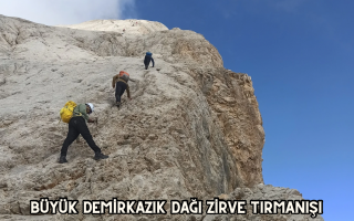 Büyük Demirkazık Dağı Zirve Tırmanışı